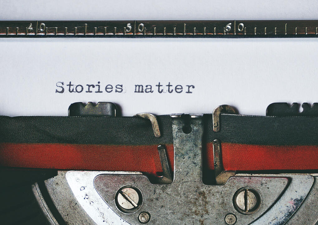 writing idea lightbullb